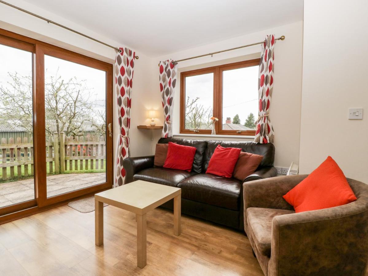 Orchard Cottage Ледбъри Екстериор снимка
