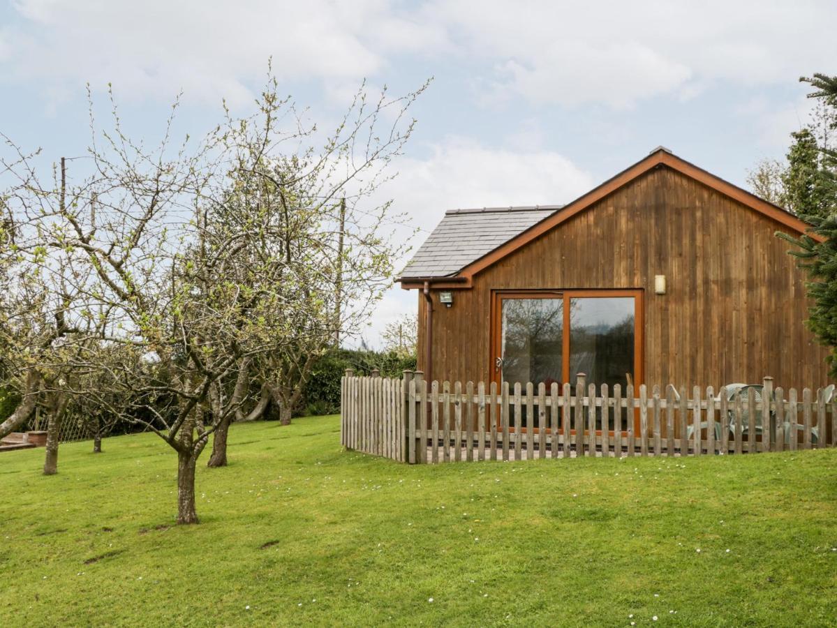 Orchard Cottage Ледбъри Екстериор снимка